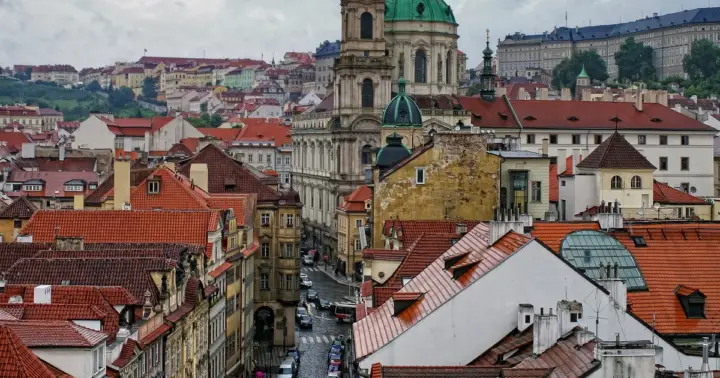Recorrido por el Castillo de Praga y la Ciudad Pequeña en español