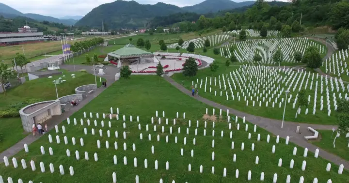 Sarajevo: Srebrenica Genocide Memorial and Testimonial Tour