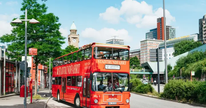 Hamburgo: autobús turístico con paradas libres y crucero por el puerto
