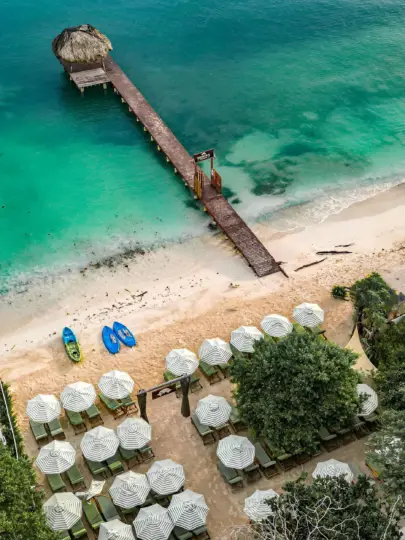 Cartagena: Rosario Islands Mantas Beach Club by Boat & Lunch