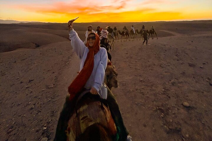 Agafay Golden Sunset y paseos en camello Show