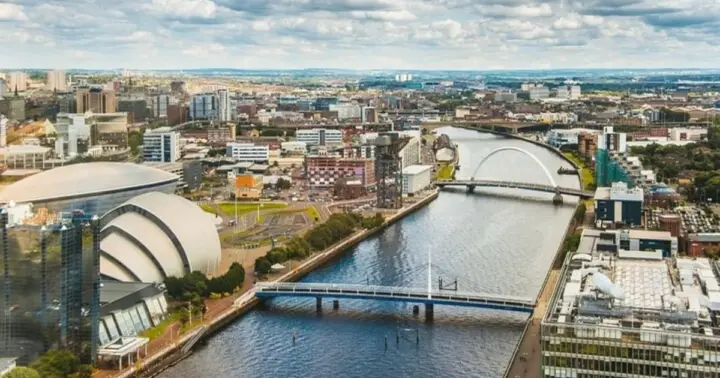 Glasgow : Street Art Walking Tour with A Guide
