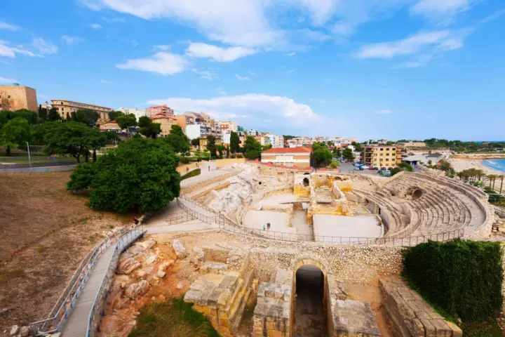 Hola, Tarragona: tour a pie privado de 2 horas con guía local
