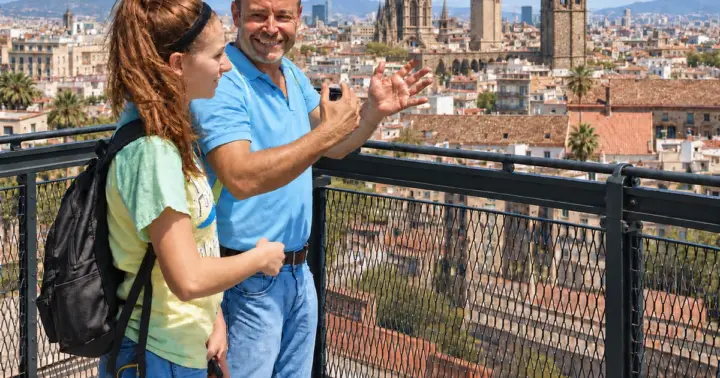 Barcelona: Gothic Quarter & El Born Tour with 360° Views