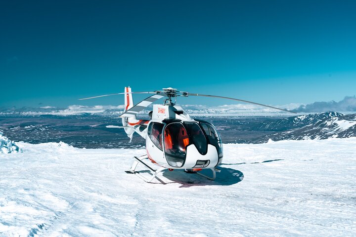 Fire and Ice Helicopter Tour: Glacier and Hengill Geothermal Area