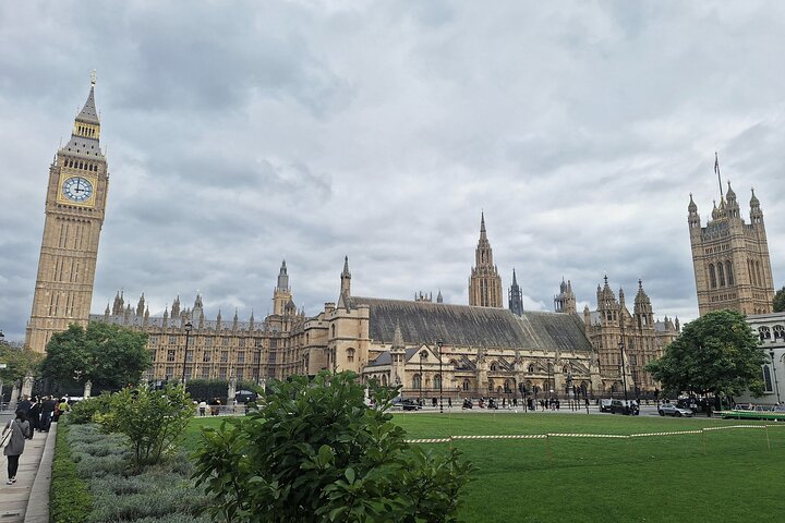 Buckingham Palace to Big Ben: 2-Hour Small-Group Walking Tour