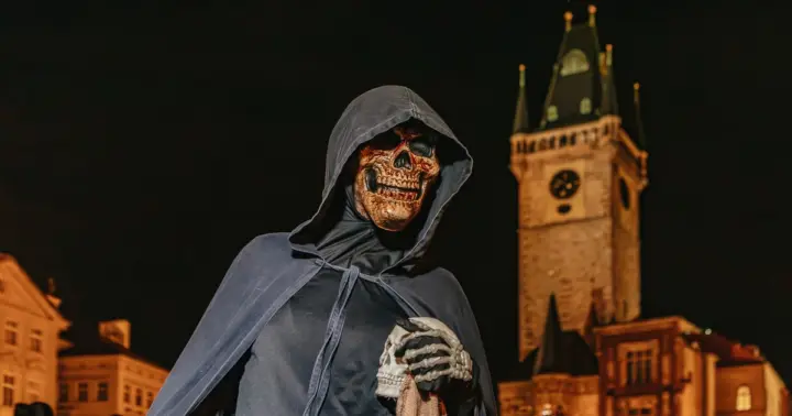 Prague: Ghost Walking Tour Where Legends Come To Life