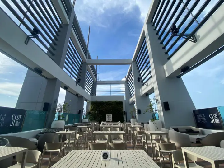 Cartagena: 51 Sky Bar, the highest bar in Colombia.