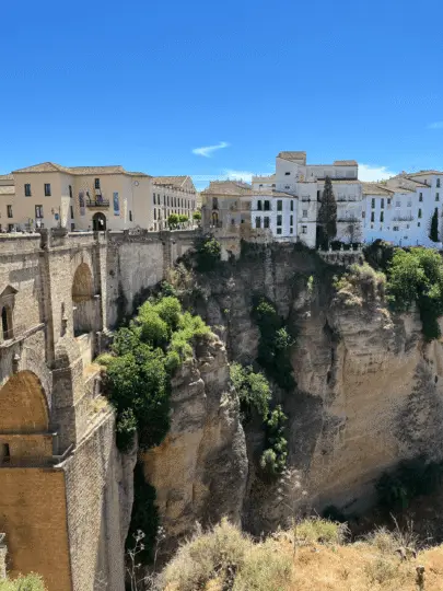 Desde Málaga: Excursión de un día a Ronda y Setenil de las Bodegas