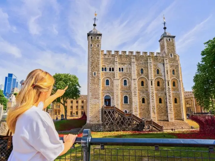 London: Express Tower of London Tour with Crown Jewels