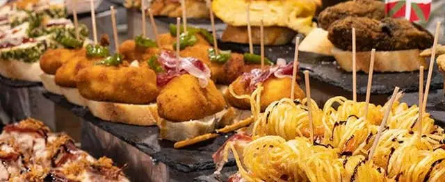 Tour de pintxos y vinos por San Sebastián