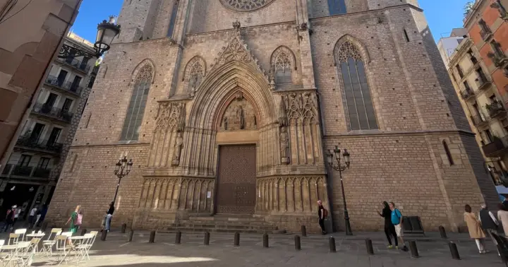 Barcelona’s Roman Ruins, Gothic, Jewish and Born Quarter