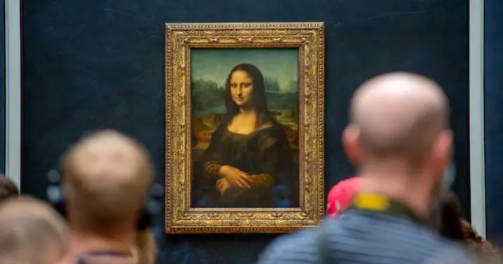 Sáltate la cola: tour guiado por los puntos destacados del Museo del Louvre