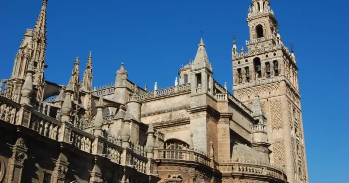 Sevilla: Catedral y Reales Alcázares Tour privado con tickets de entrada