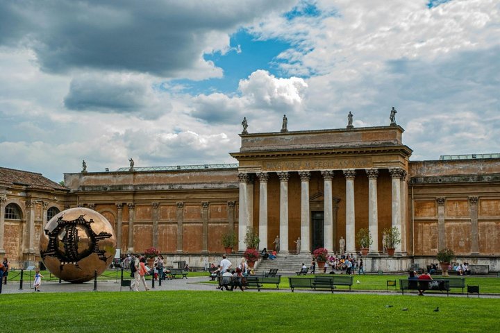 Tour privado del Vaticano: museos y Capilla Sixtina con salas de Rafael