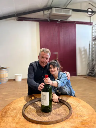 Saint-Émilion y Pomerol: tour privado de día completo en coche clásico