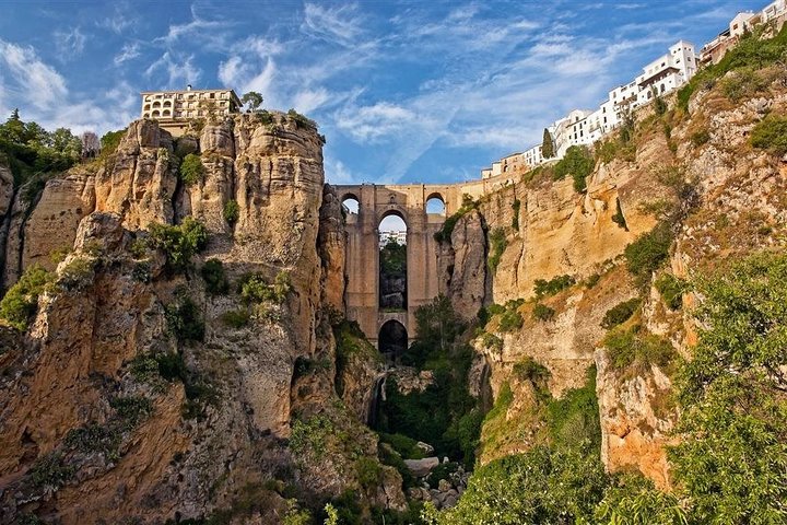 Excursión a Ronda y Setenil de las Bodegas desde Málaga