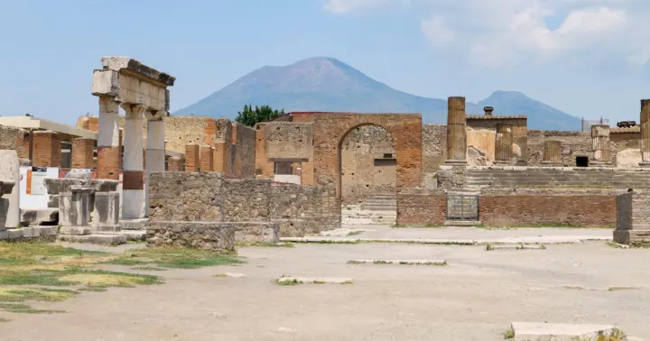 From Naples: Pompeii & Herculaneum | Digital Guide or Live Guide