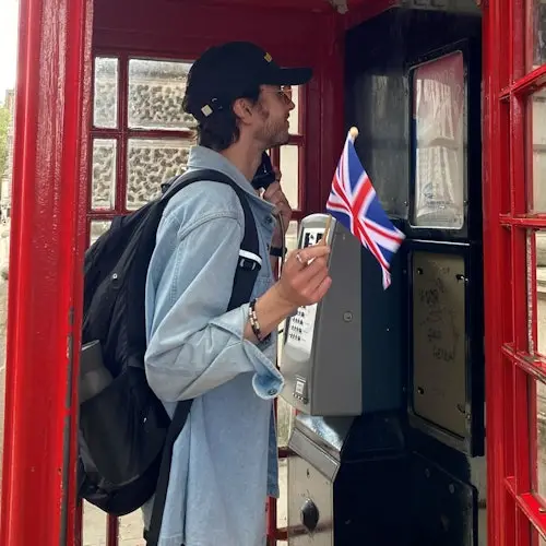London: Self-Guided Food Treasure Hunt, Walking Tour & Pub Lunch