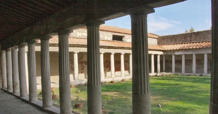 Naples: Pompeii & Oplontis, Museum Tour with Archaeologist