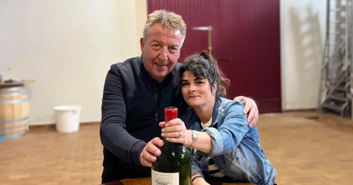 Saint-Émilion y Pomerol: tour privado de día completo en coche clásico