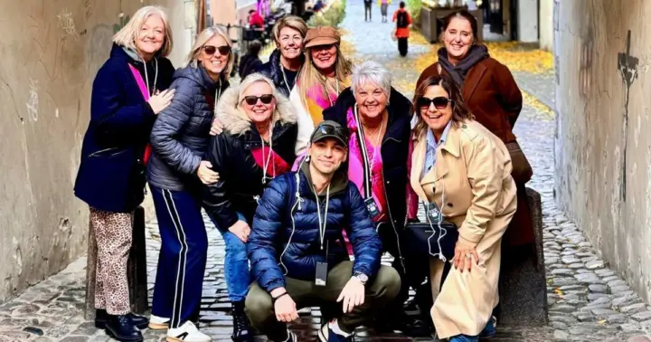 Tour a pie por el casco antiguo + plataforma de observación de la plaza Līvu