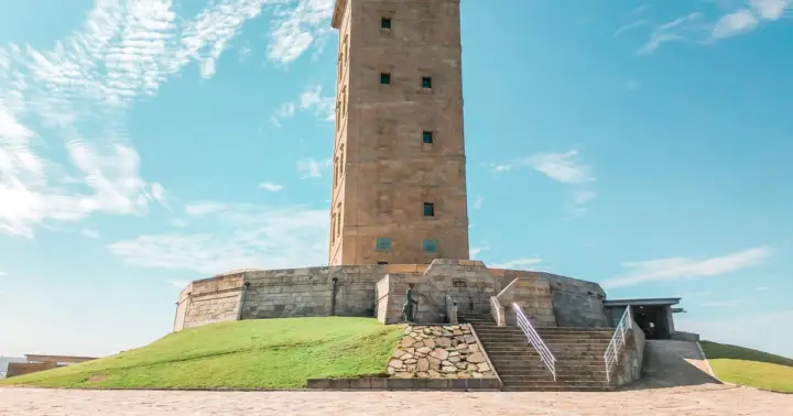 Desde Santiago: excursión de día completo por la costa de A Coruña y Betanzos
