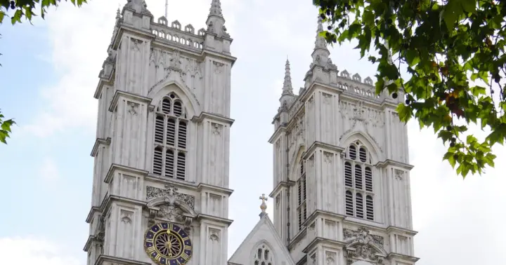 London: Walking Tour with Blue Badge Guide and Chinese food