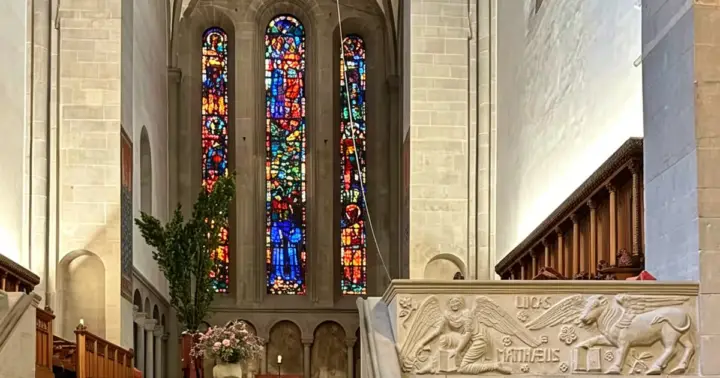 Zurich Fraumünster: Chagall Windows & Millennium Art