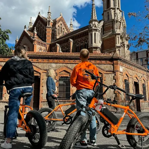 Barcelona City Highlights: Bike or E-Bike Tour