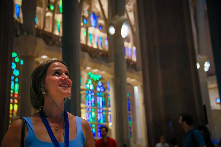 Visita guiada a la Sagrada Familia de Barcelona con extras opcionales.