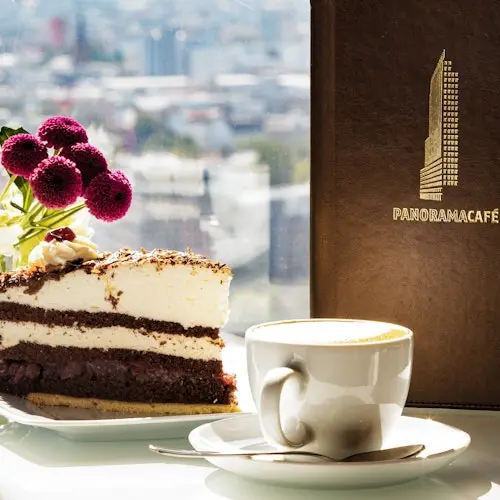 Panoramapunkt Berlín: Entrada VIP con Café y Pastel