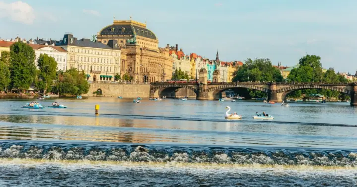 Prague: Vltava River Night Cruise with Buffet