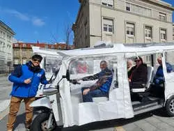 Tour privado en tuk tuk por La Coruña