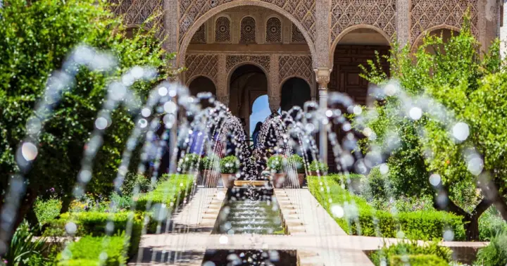 Granada: tour guiado por la Alhambra con acceso rápido