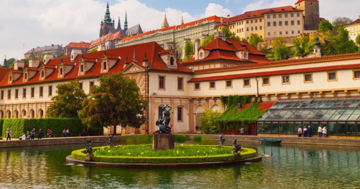 Prague Castle & Castle District: 2-Hour Guided Tour