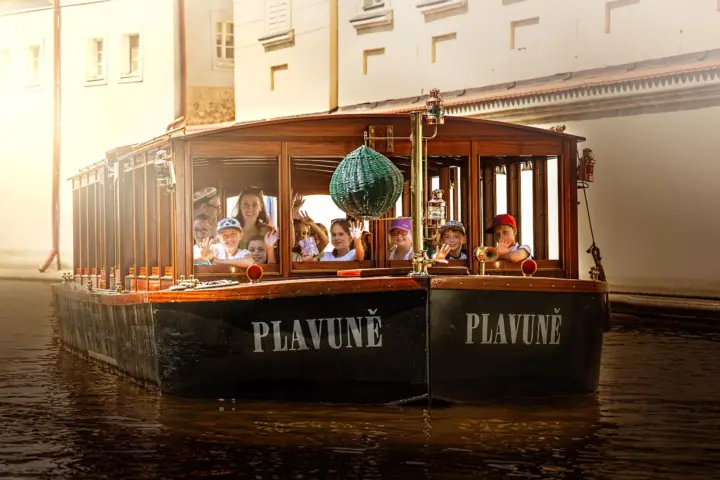 Praga: crucero por los canales alrededor del Puente de Carlos