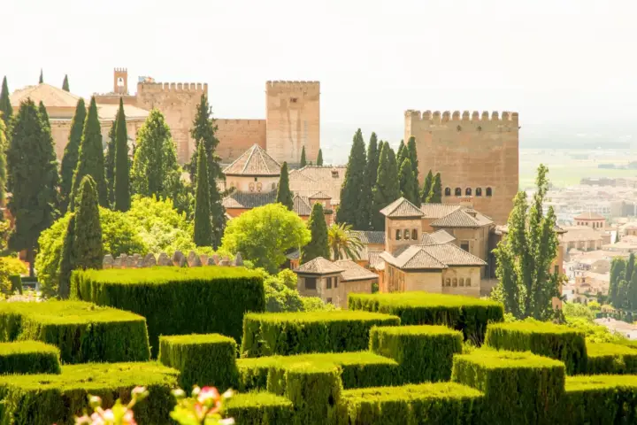 Tour guiado de la Alhambra con entrada rápida