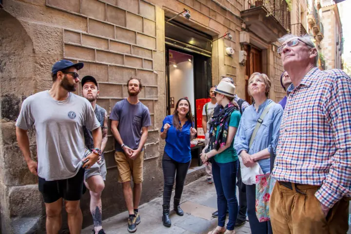 Barcelona: visita al Barrio Gótico y crucero al atardecer
