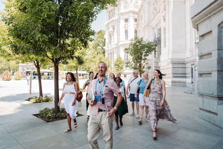 Recorrido por Madrid con entradas sin colas al Palacio Real y al Museo del Prado