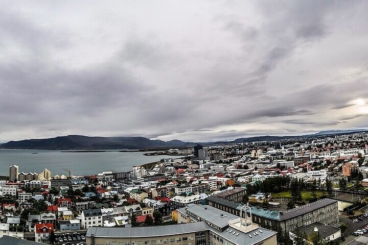 Helicopter Tour: Reykjavik City with landing at Mount Esja