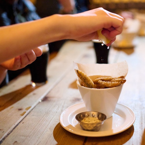 Londres: Visita guiada a pie por pubs y restaurantes + Degustaciones + Bebidas