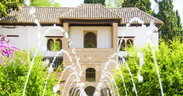 Tour: Alhambra, palacios nazaríes y Albaicín