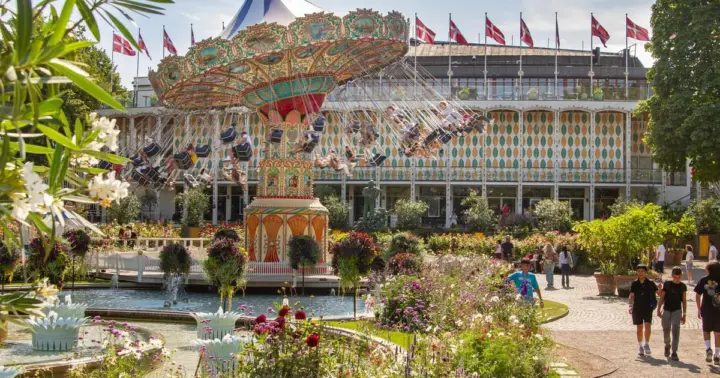 Copenhague: ticket de entrada a los jardines de Tívoli y pase de atracciones