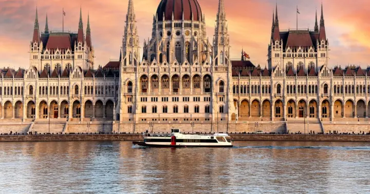 Budapest: Crucero turístico Premium con Tokaj Frizzante