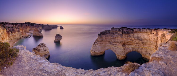 Paseo en barco al atardecer por Albufeira y la cueva de Benagil
