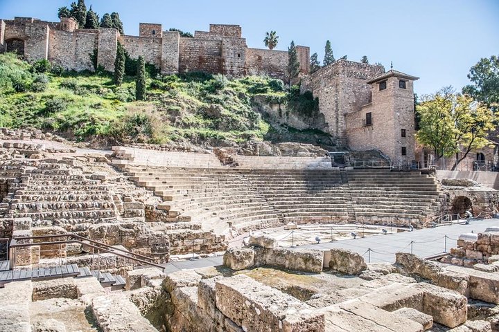 Recorrido de 1,5 horas en el Teatro Romano y Alcazaba