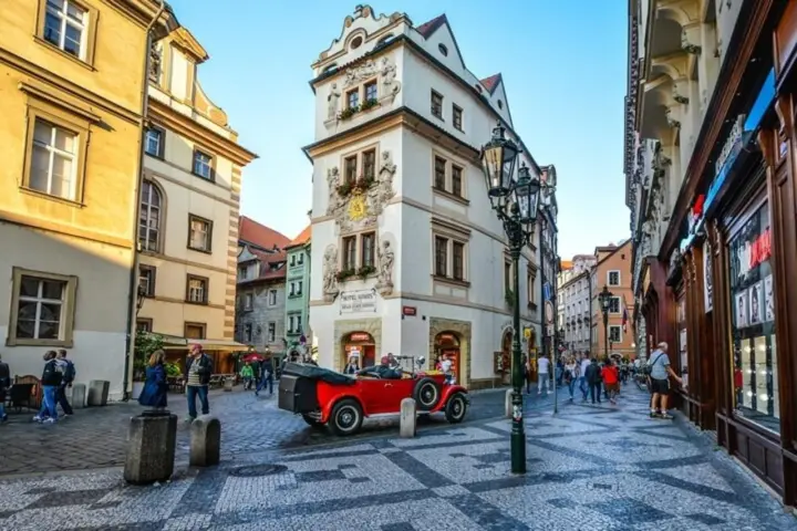 Praga: Tour a pie de las atracciones imprescindibles