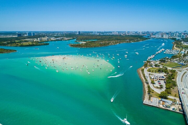 Miami Biscayne Bay Boat Tour with Sandbar Experience.