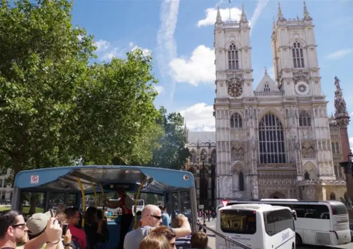 Hop-on Hop-off London Bus Tour & Westminster Abbey